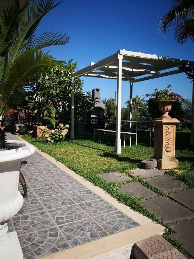 Etna Sweet Home Санта-Венерина Экстерьер фото